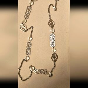 Vintage Avon Nostalgic Reflections Necklace Silver Tone Filagree Chain Crystals